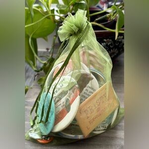 Bag of 25 Vintage Button Pins